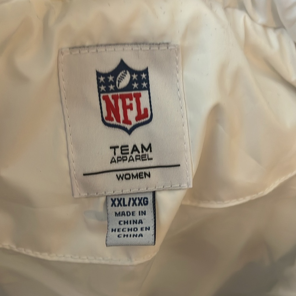 Beautiful Cincinnati Bengals white NFL vest, worn once! - Picture 5 of 5
